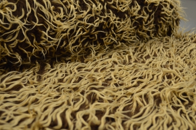 Rastafell zweifarbig dunkelbraun mit beigen Zotteln - Langhaarfell Rasta Kunstfell braun beige