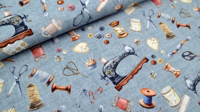 Poppy Design Vintage Sewing Kit  08097.002