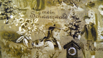 0708 - 1 Mein Schwarzwald Schwarzwaldstoff mit alter Schrift Schwarzwaldmädel Trachten Trachtenpaar Heimatstoff Stoff Schwarzwald Idylle Schwarzwaldstoff Nostalgiestoff Schwarzwald  mit Schrift Mein Schwarzwald