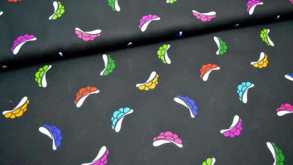 Made in Deco-Lines "Bollyhood" SchwarzwaldkollektionBollenhut Bollenhutstoff Stoff mit Bollenhüten pink grüne Bollenhüte pinker Bollenhut Polyester Polyesterstoff   Stoff mit Bollenhut Schwarzwaldstoff poppige Bollenhüte Bollyhood Trachtenstoff Schwarzwäl
