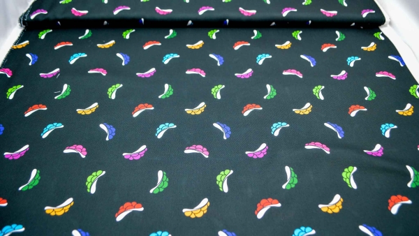 1046-Bolly Konfetti Bollenhut bunt Konfetti Bollenhutstoff Stoff mit Bollenhüten bunte Bollenhüte  Bollenhut Polyester Polyesterstoff   Stoff mit Bollenhut Schwarzwaldstoff poppige Bollenhüte Bollyhood Trachtenstoff Schwarzwälder Stoff poppiger Heimatstof