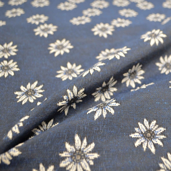 Landhausstil Edelweiß Stoff mit Edelweiss blau Jacquard Jacquardstoff im Landhaus Landhausstoff mit Edelweiß blau