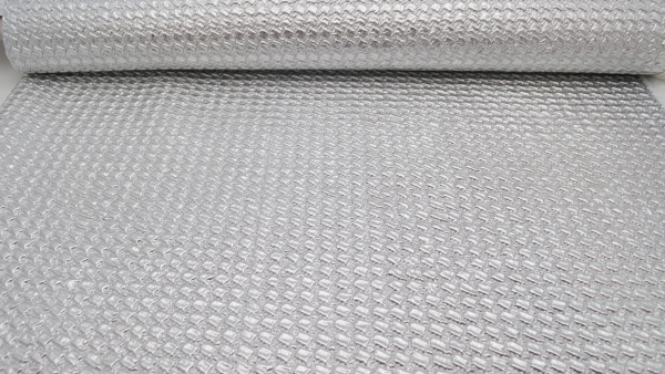 geprägter Fastnachtsstoff in Silber, Zaubererstoff, Ritterstoff, silberner Bekleidungsstoff, silberner Kostümstoff, Hahnentritt, Glitzernder Verkleidungsstoff, Waffelstepp in Silber für Fasching und Karnevalskostüme Pepitamuster
