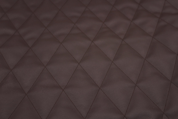 Dunkelbraunes Kunstleder gesteppt - Rolls 45x100 - Steppung 8,50cm